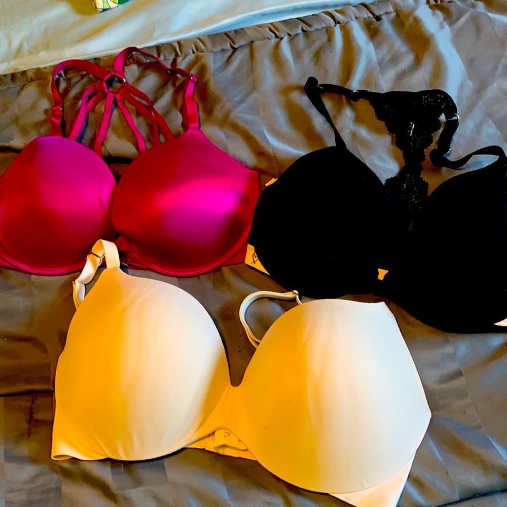 Bundle of 3 Victoria’s Secret Bras 32DD